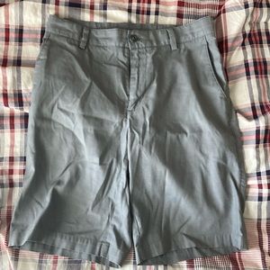 Vintage Van Huesen shorts size 30 gray